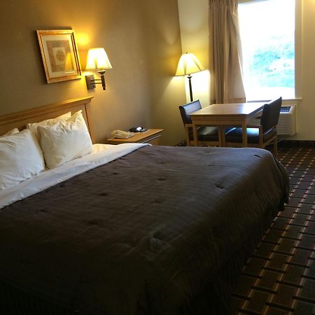 Americas Best Value Inn Near Downtown Nashville Ruang foto