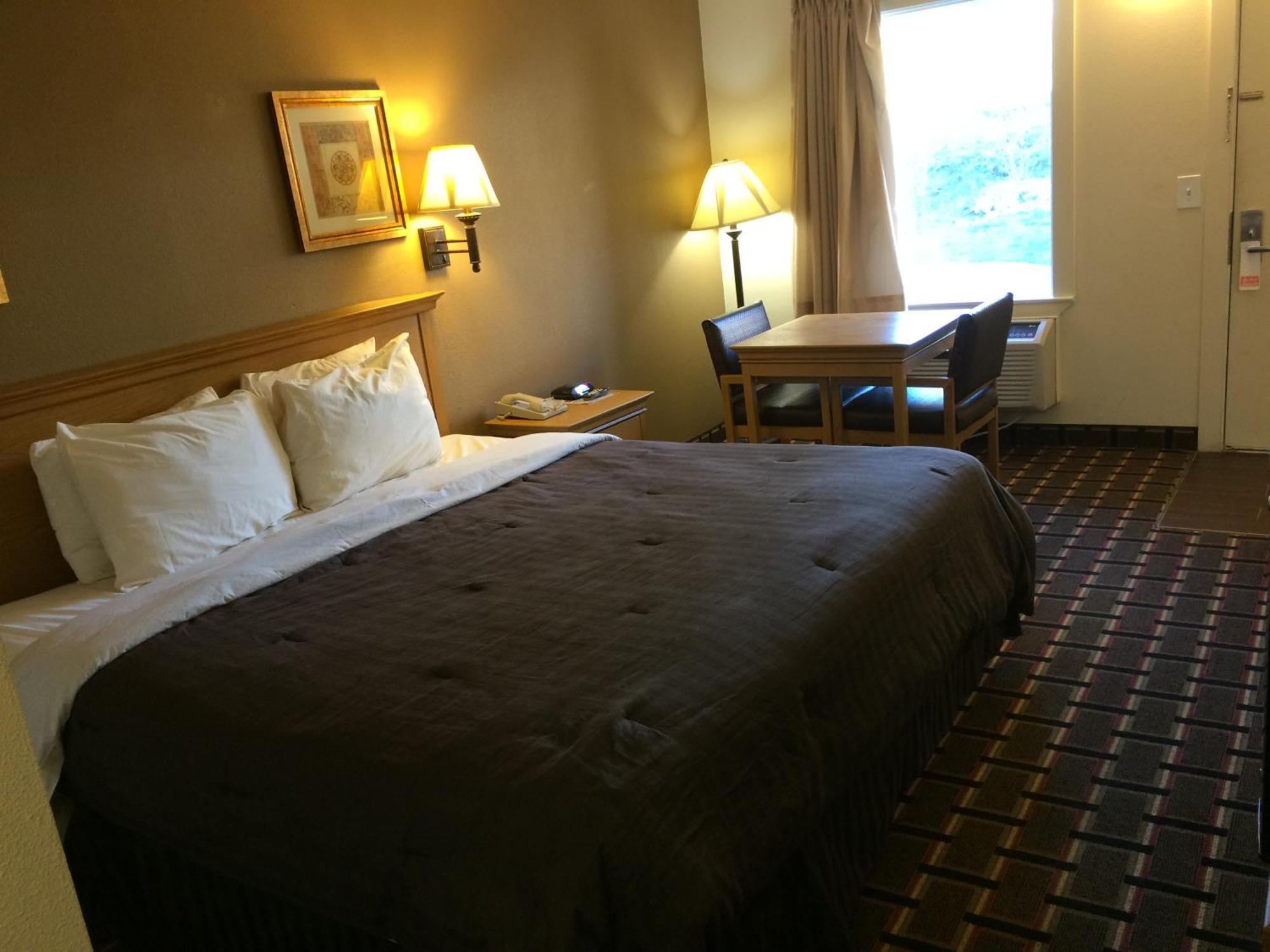 Americas Best Value Inn Near Downtown Nashville Ruang foto