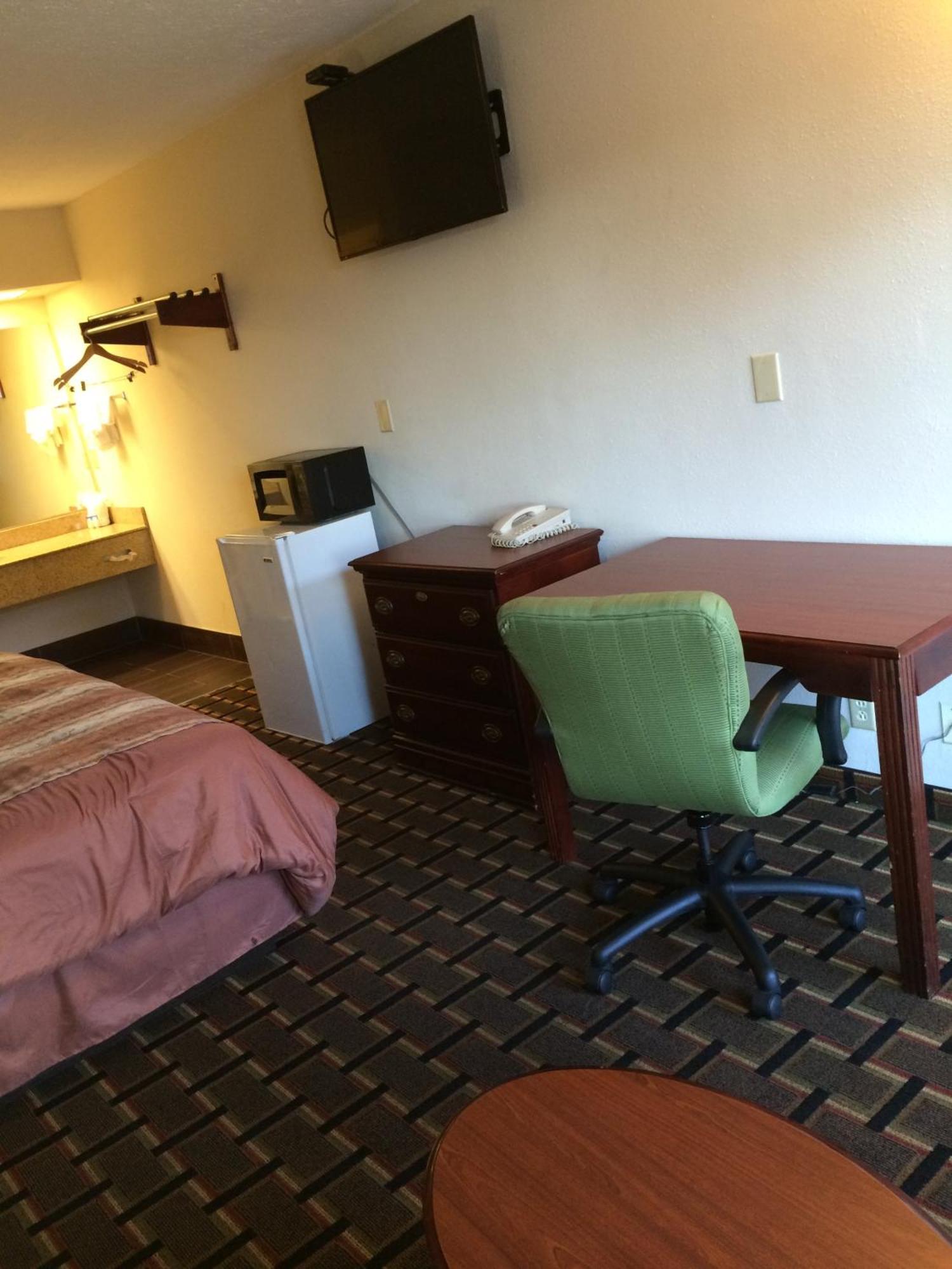 Americas Best Value Inn Near Downtown Nashville Ruang foto