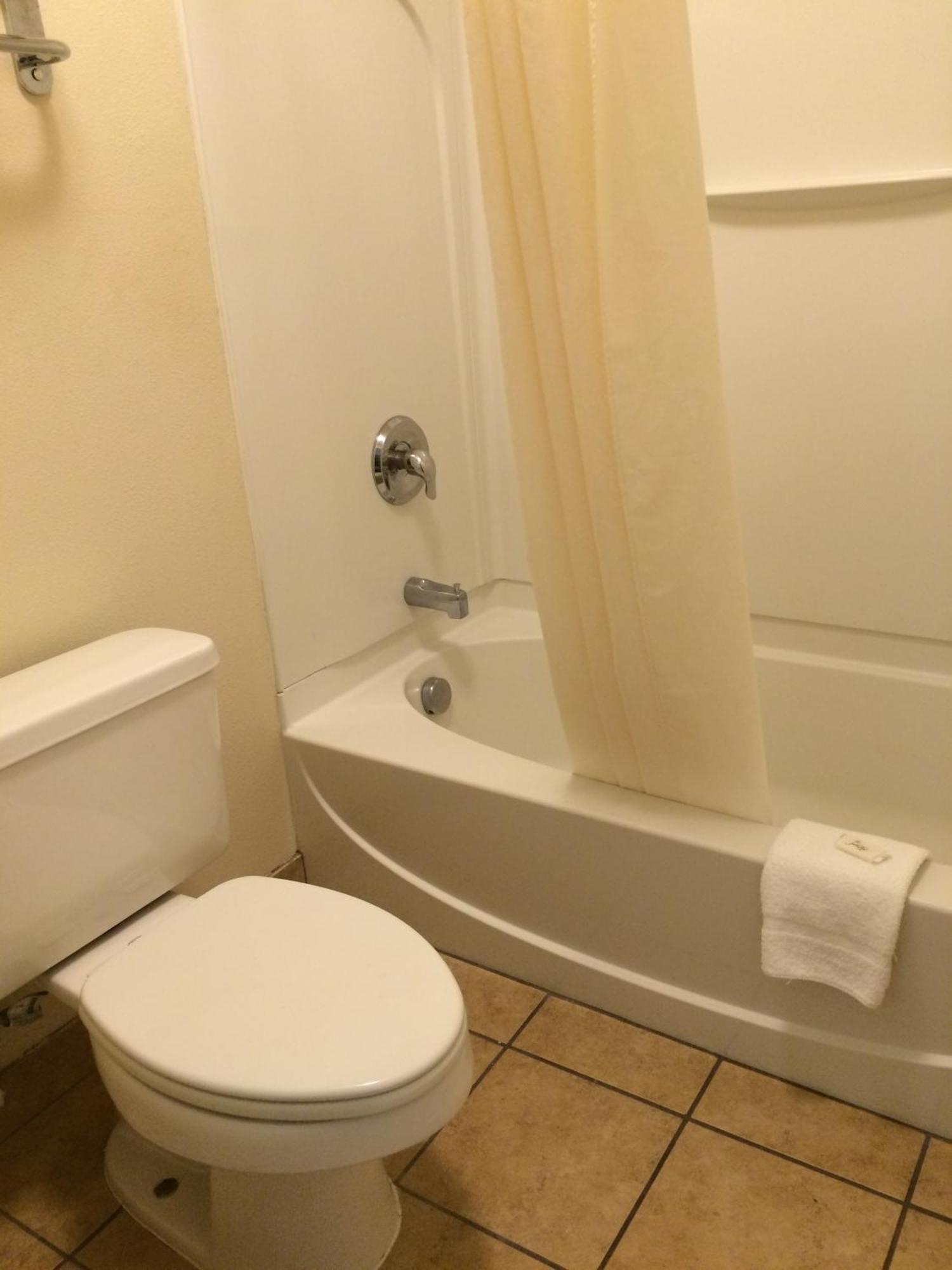 Americas Best Value Inn Near Downtown Nashville Ruang foto